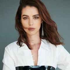 Adelaide Kane, 34 года