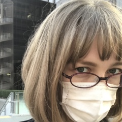 Eva Brown, Tokyo