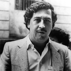 Pablo Escobar, 74 года