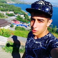 Raf Nikogosyan, 23 года