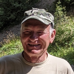 Chris Farine, 71 год