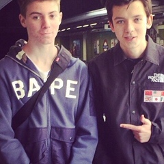 Asa Butterfield, 27 лет, London