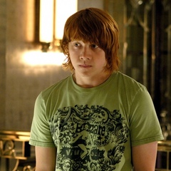 Ronald Weasley, 28 лет