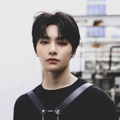 Yang Jeongin, 22 года