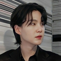 Min Yoongi, 31 год