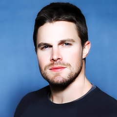 Stephen Amell