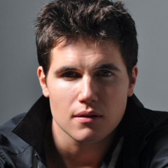 Robbie Amell, 36 лет, Toronto