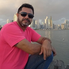 Edgar Huertas, 52 года