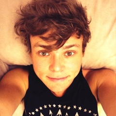 Ashton Irwin, 30 лет, Sydney