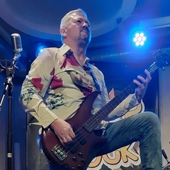 Peter Lang-Bassist, Itter