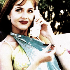 Paola Bracho, 29 лет