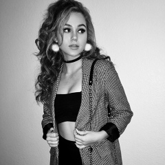 Brec Bassinger, Los Angeles