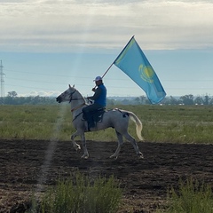 Фархад Аханов, Караганда