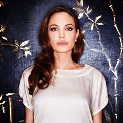 Angelina Jolie, 49 лет