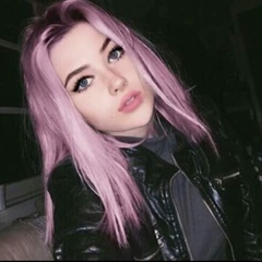 Chloe Burbank, 26 лет