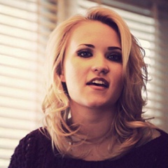 Emily Osment, Los Angeles