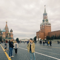 Куаныш Сапарбеков, Москва