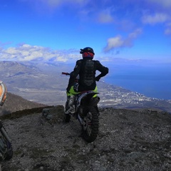 Женя Бондаренко, Алушта