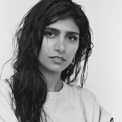 Zarnish Hashmi, 25 лет