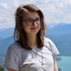 Viviana Hirsch, 25 лет