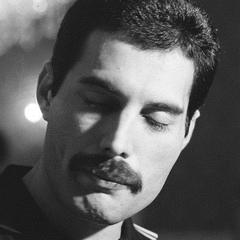 Freddie Mercury, 78 лет, London