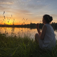 Лариса Сулейманова