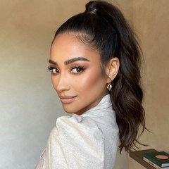 Shay Mitchell, 37 лет, Los Angeles