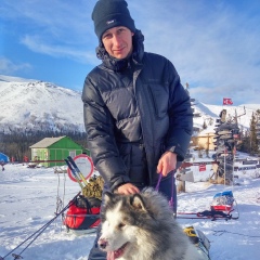 Александр Савельев, Холм