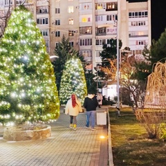 Валенса Калиниченко, Саки