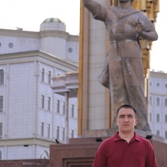 Искандар Ходибоев, Москва