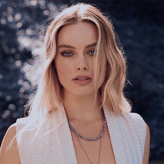 Margot Robbie, 34 года, London