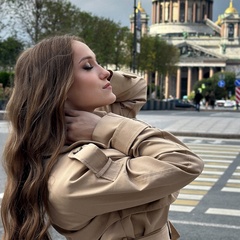 Анна Мешкова, Москва