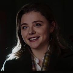 Chloë Grace Moretz, 24 года