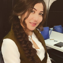 Zeynep Zeynolla, 43 года