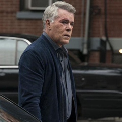 Ray Liotta, 64 года, George Town