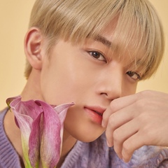 Bae Jinyoung, 24 года