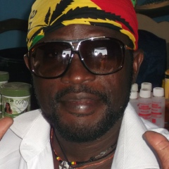 Myk Mykuku, 55 лет, Lomé