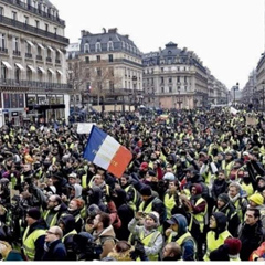 Gilets Jaunes, 35 лет