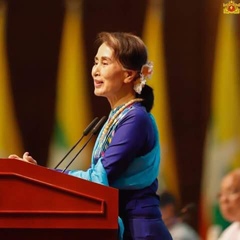 Daw-Aung-San Su-Kyi, 79 лет, Naypyidaw