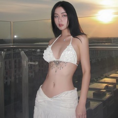 Asian Onlyfans, 24 года