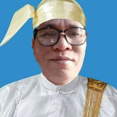 Myint Khaing, 55 лет