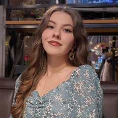 Яна Тарханова, 23 года