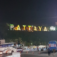 ยาโร ยาโร, Pattaya