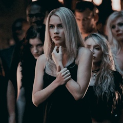 Rebekah Mikaelson, 27 лет