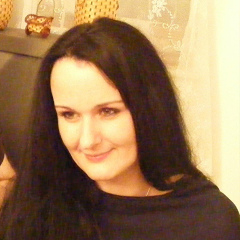 Monika Kovacs, 52 года